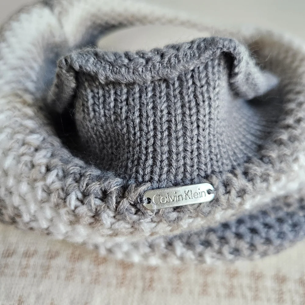 Calvin Klein Infinity Waffle Striped Tan Gray White Loop Winter Knit Scarf